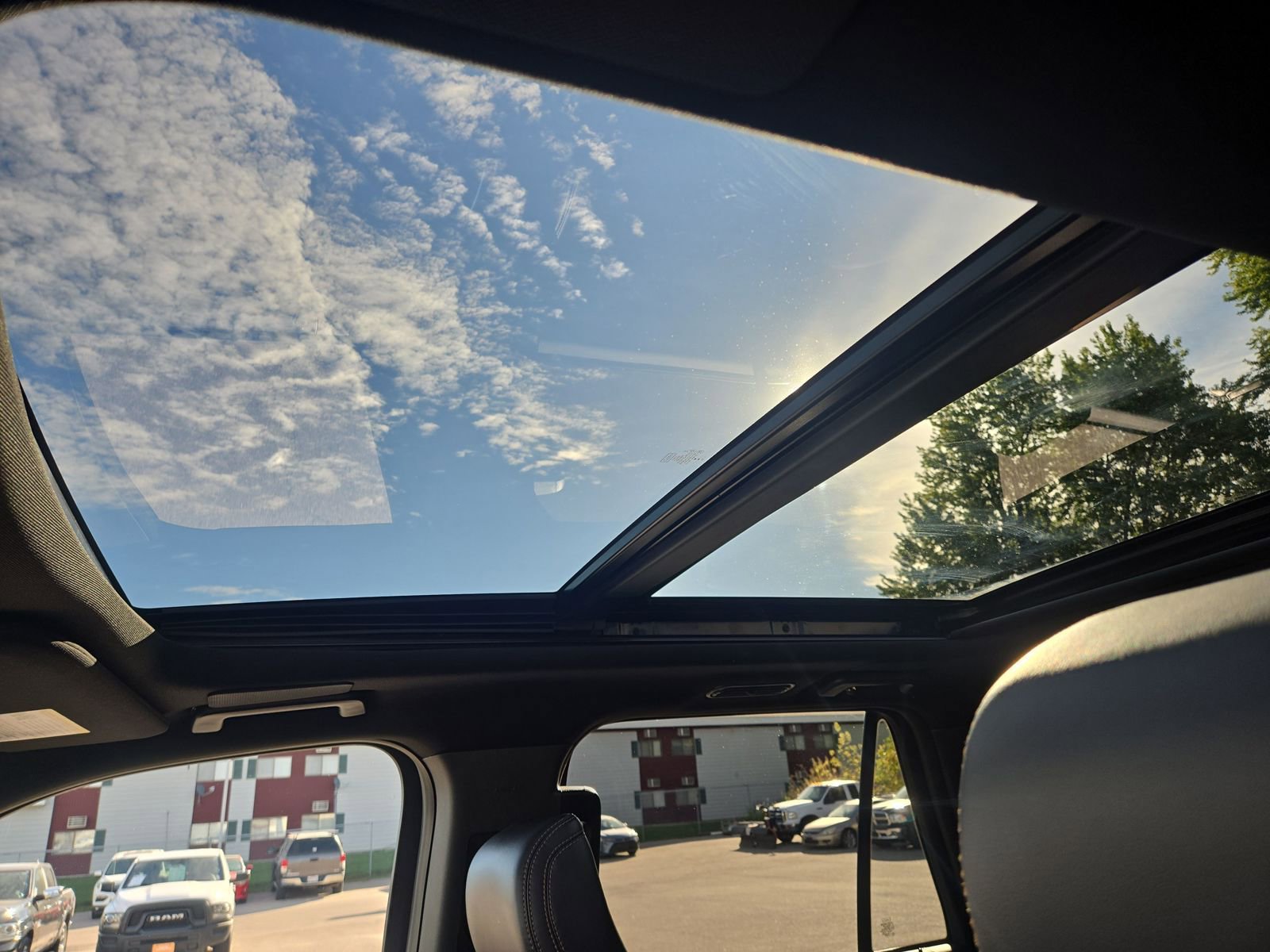 Certified 2024 Ford Expedition Max Platinum image 25