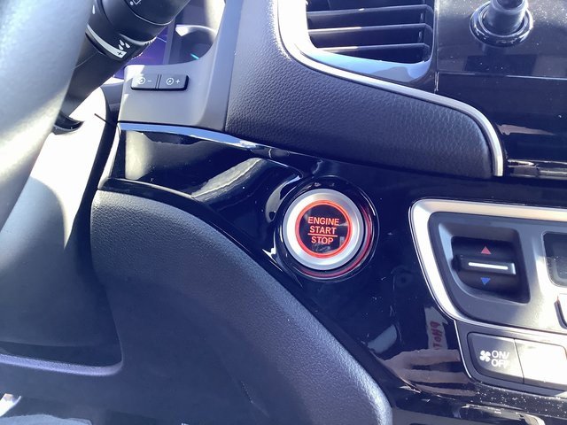 Used 2021 Honda Pilot Touring image 16