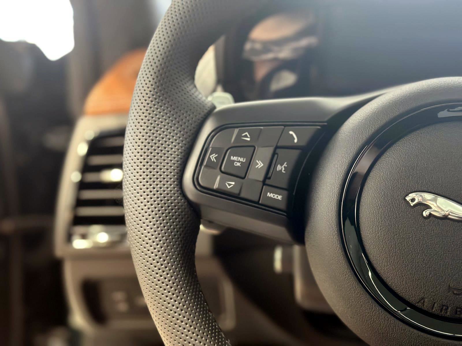 New 2024 Jaguar F-TYPE R image 16