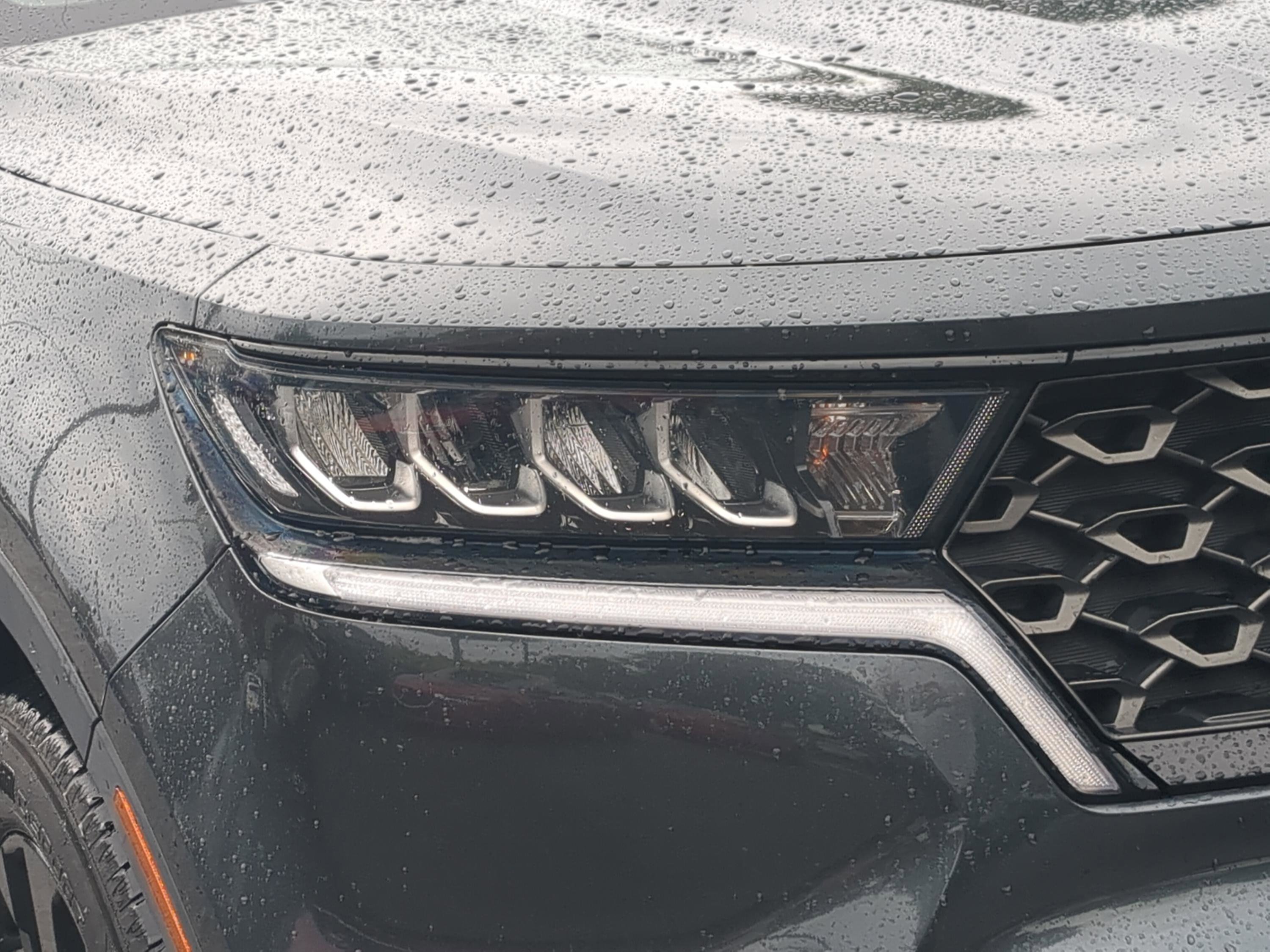 Used 2023 Kia Sorento S image 9