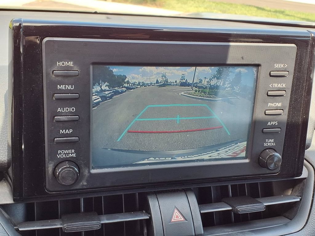 Used 2019 Toyota RAV4 LE FWD image 21