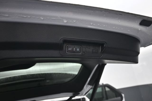 Used 2023 Ford Explorer Limited w/ Equipment Group 301A AWD/4WD image 7