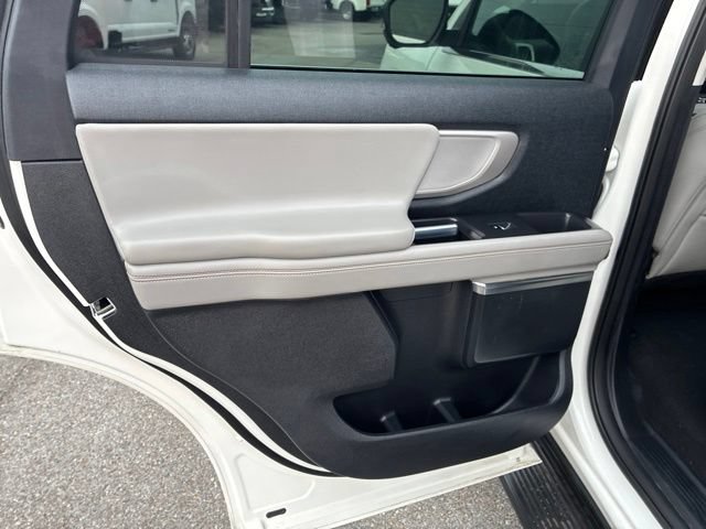 Used 2025 Ford Expedition Active AWD/4WD image 65