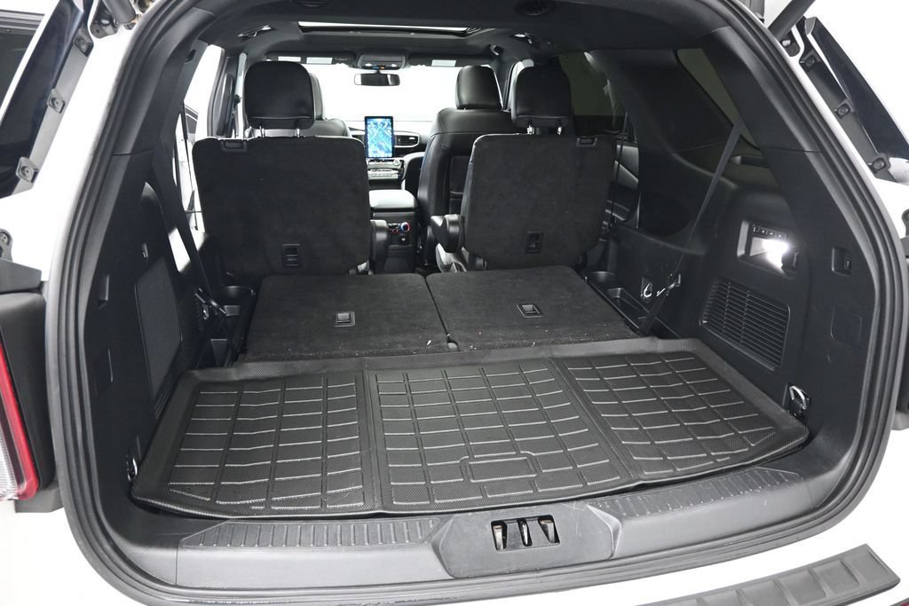 Used 2024 Ford Explorer ST w/ Equipment Group 401A AWD/4WD image 10