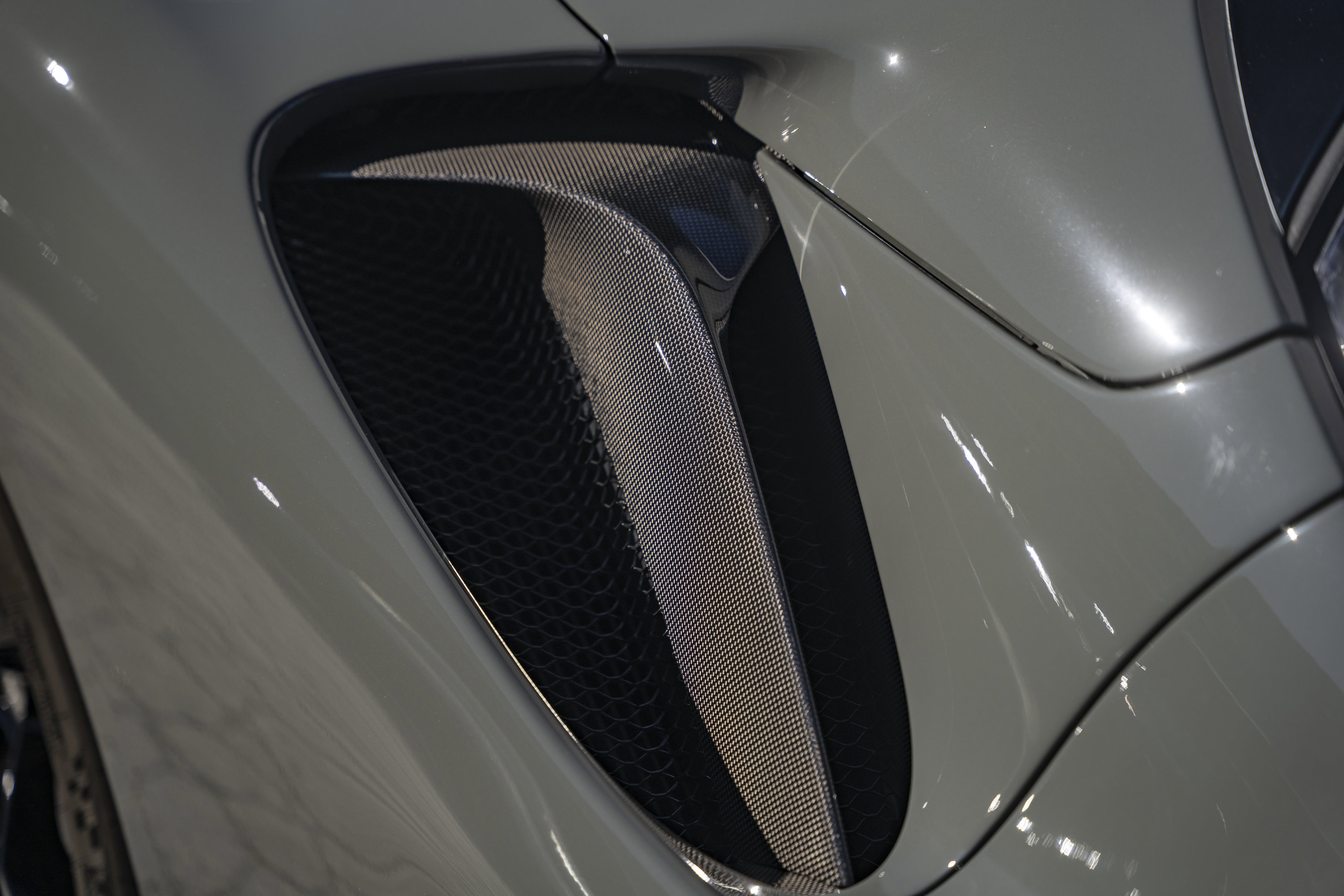 Used 2025 Ferrari SF90 Spider image 12