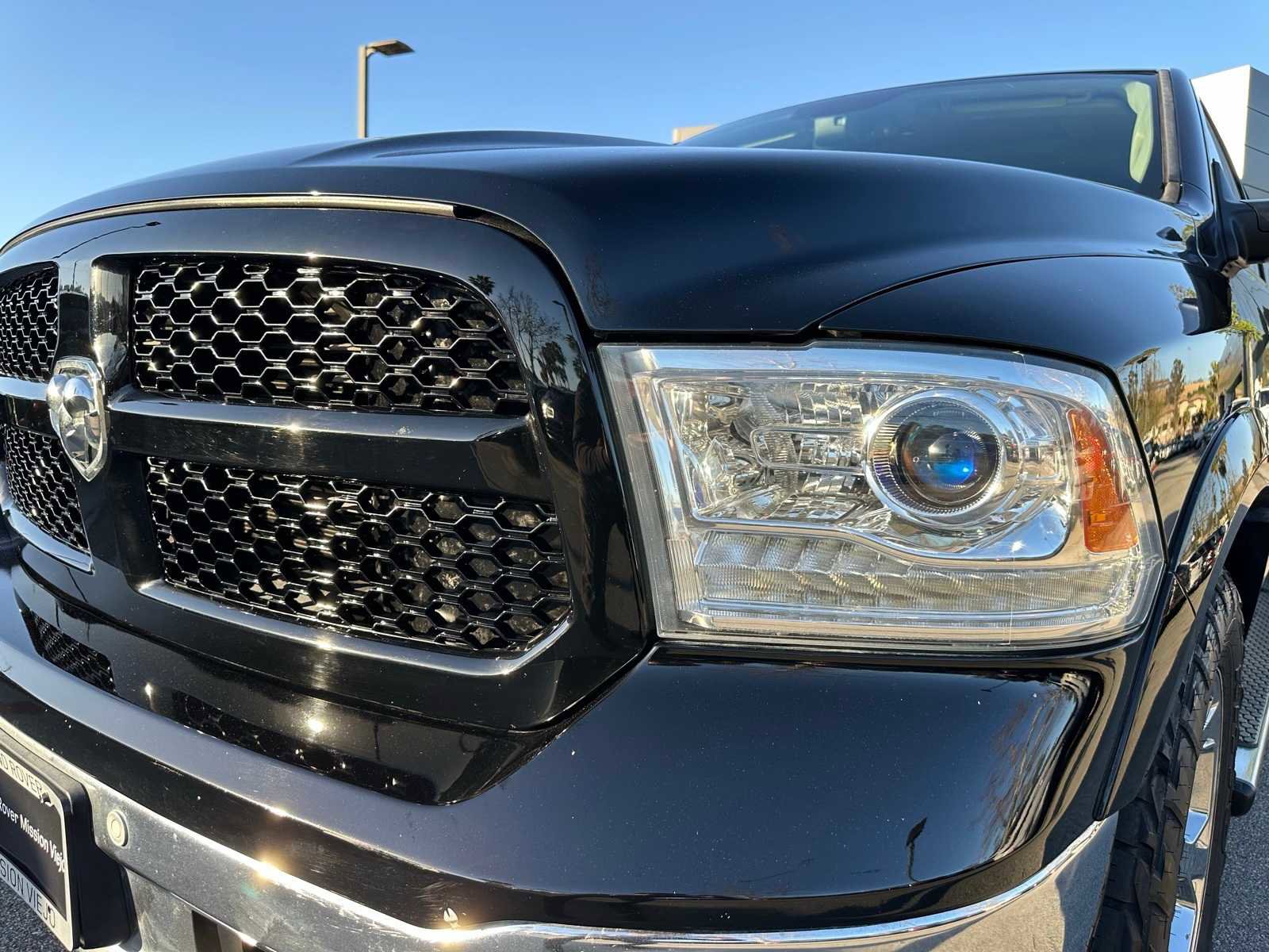 Used 2015 RAM 1500 Laramie w/ Convenience Group image 10