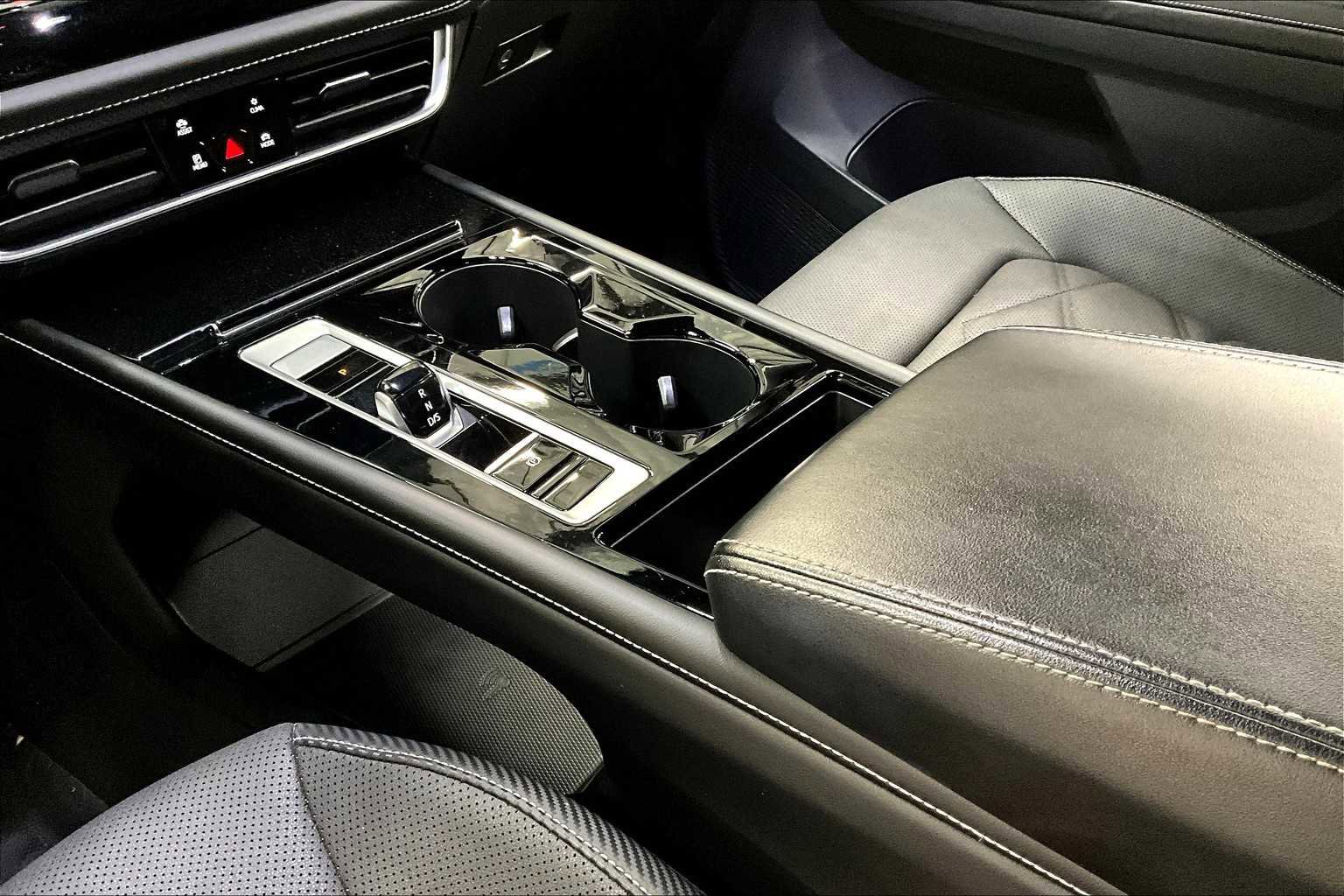 Used 2024 Volkswagen Atlas Cross Sport SE image 20