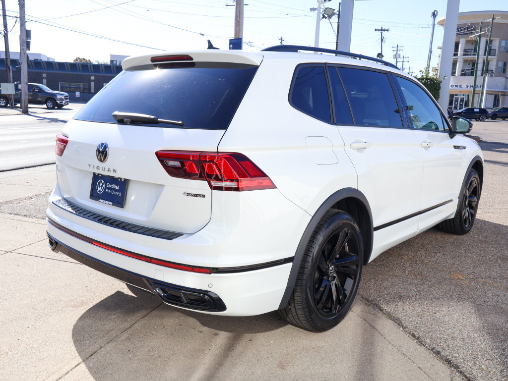 Used 2024 Volkswagen Tiguan SE R-Line AWD/4WD image 5