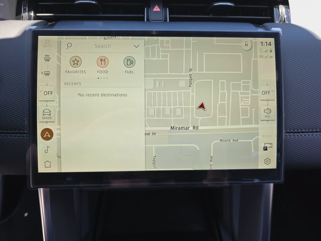 New 2026 Land Rover Discovery Sport Landmark AWD/4WD image 22