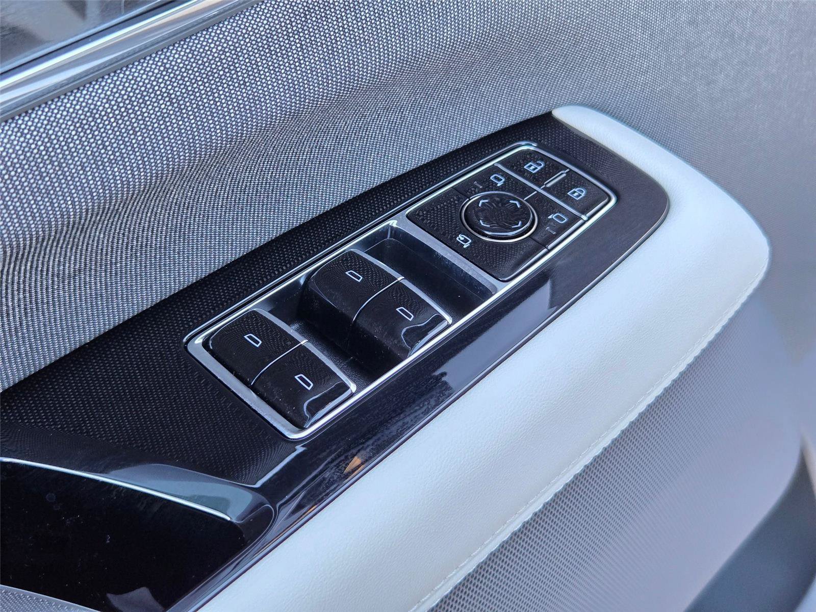 New 2026 Cadillac Escalade IQL Luxury AWD/4WD image 25