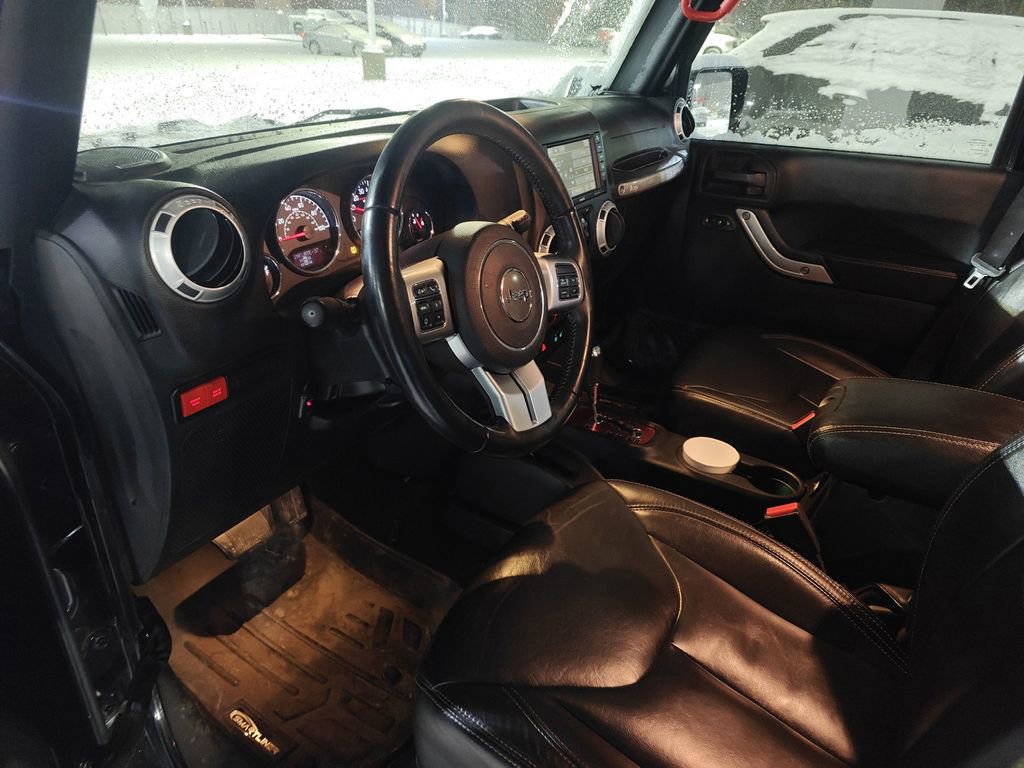 Used 2016 Jeep Wrangler Unlimited Rubicon image 7