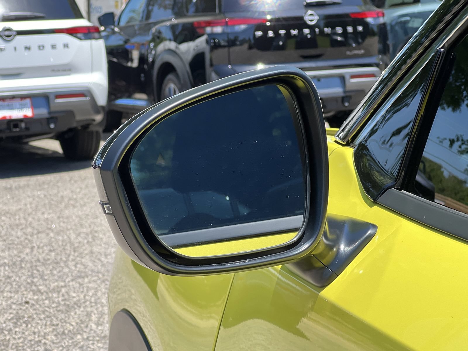 Certified 2025 Nissan Kicks SR AWD/4WD image 28