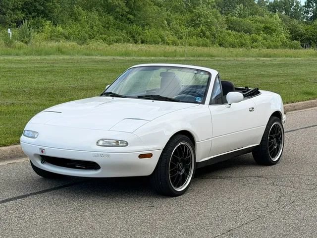 Used 1990 MAZDA MX-5 Miata RWD image 14