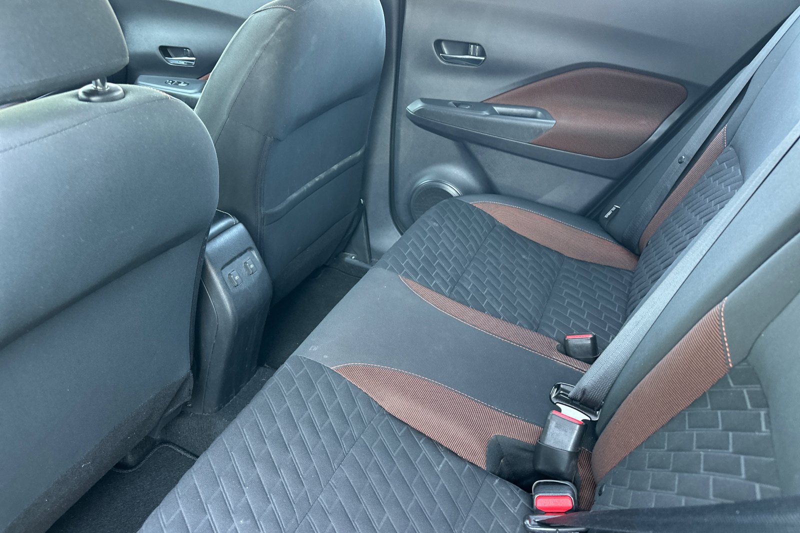 Used 2021 Nissan Kicks SR w/ Interior Electronics Package FWD image 12