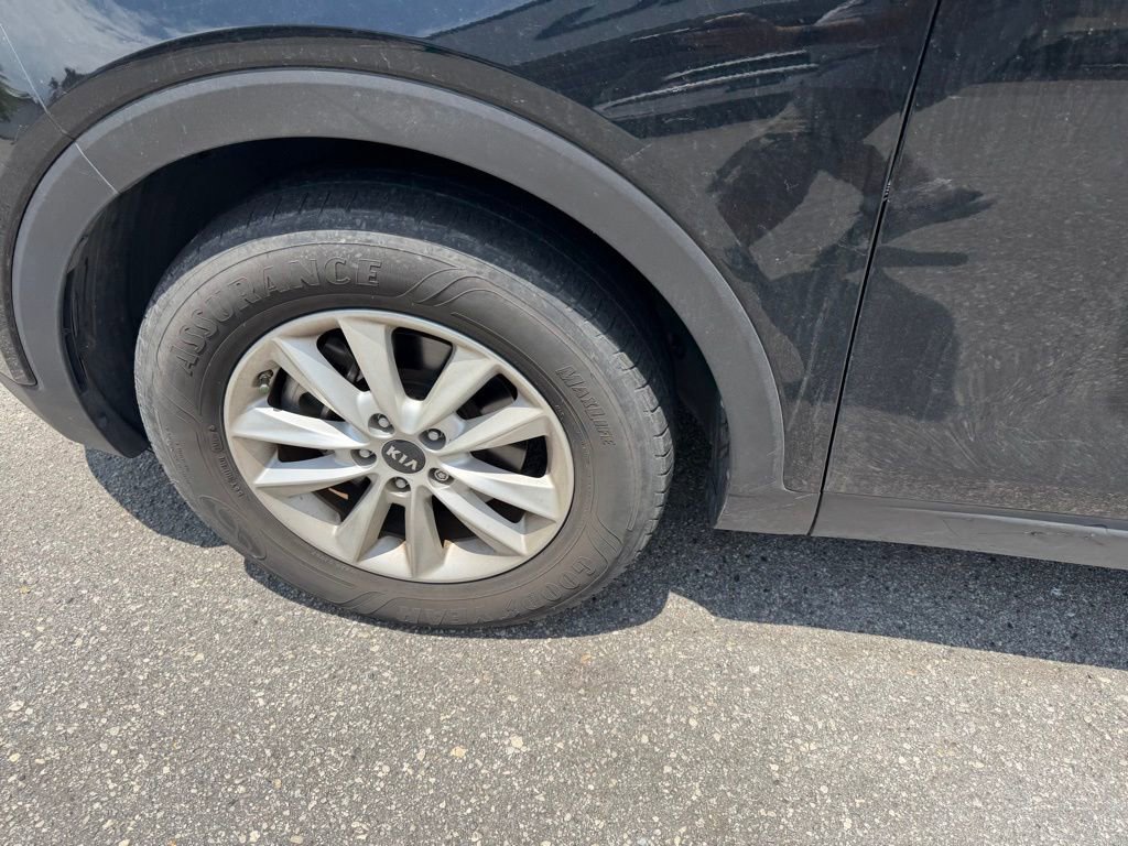 Used 2019 Kia Sorento L FWD image 9