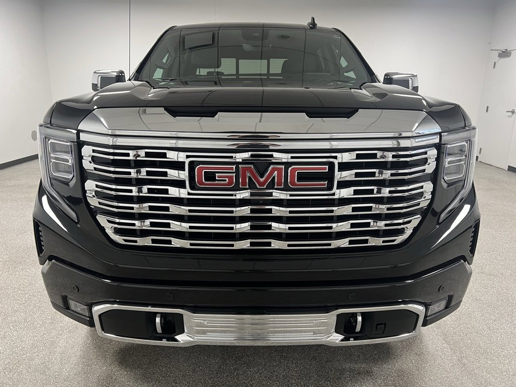 Used 2025 GMC Sierra 1500 Denali w/ Denali Reserve Package image 3
