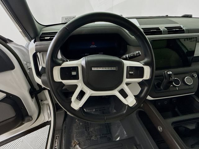 Used 2023 Land Rover Defender 130 First Edition image 11