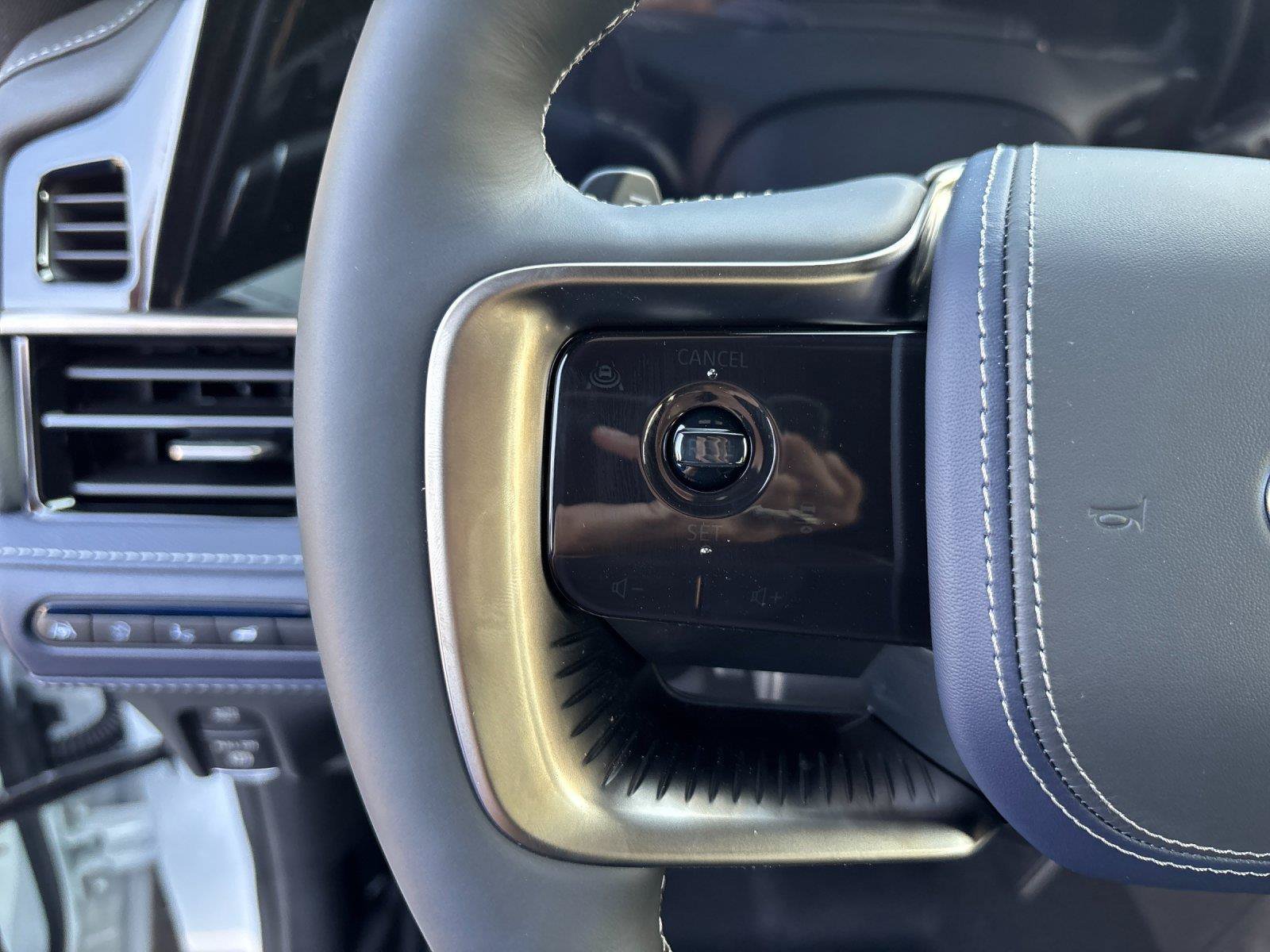 New 2027 INFINITI QX80 Sensory AWD/4WD image 19