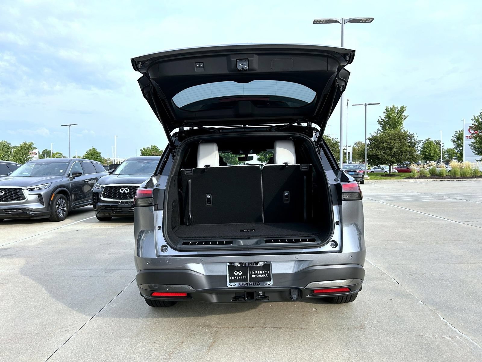 New 2027 INFINITI QX60 Autograph w/ Dark Cargo Package AWD/4WD image 23
