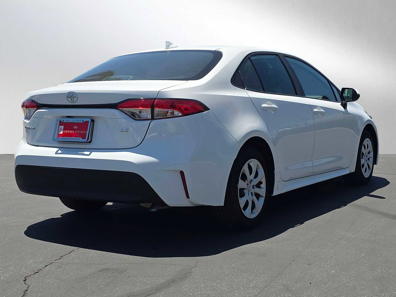 Certified 2025 Toyota Corolla LE FWD image 3