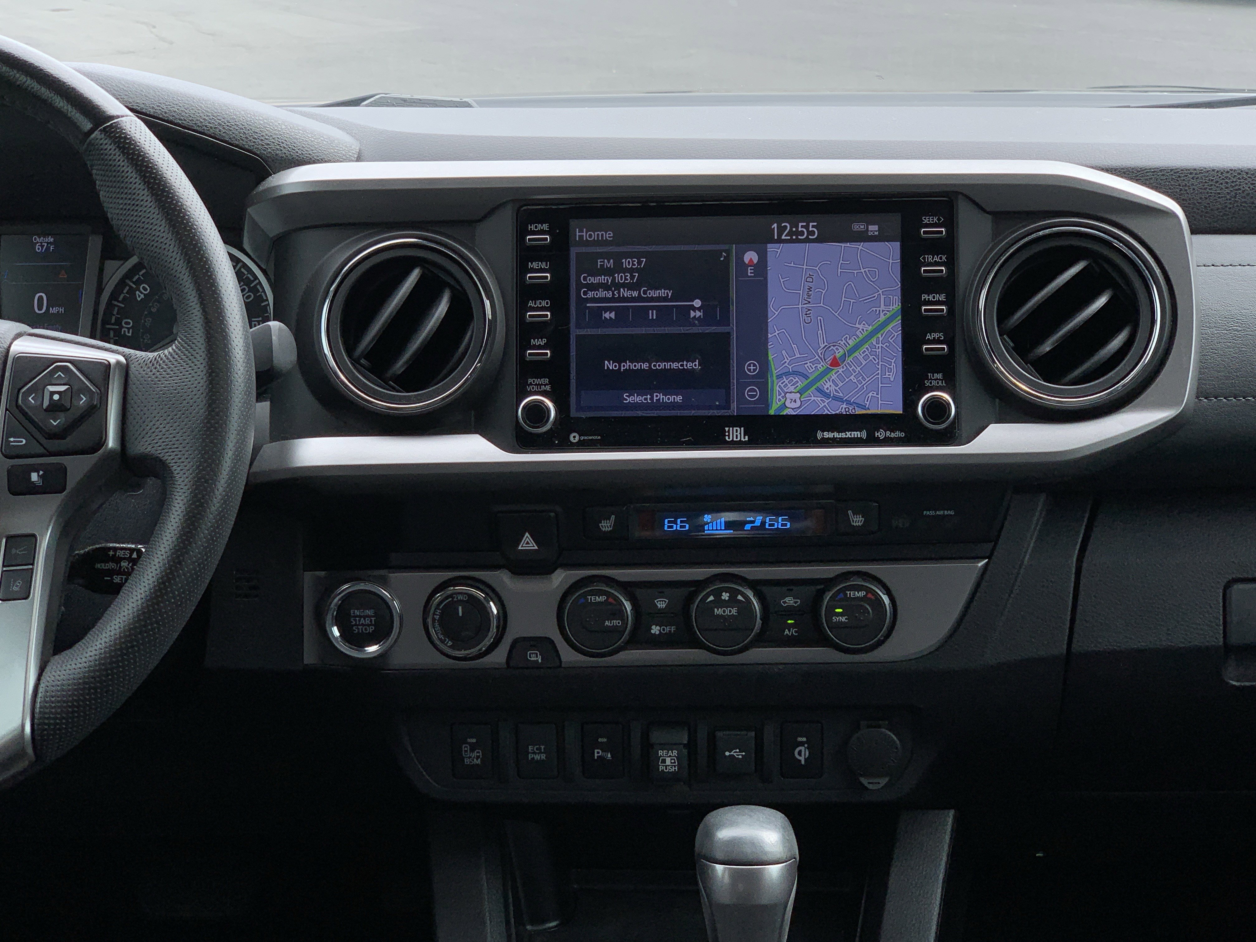 Used 2021 Toyota Tacoma Limited image 31