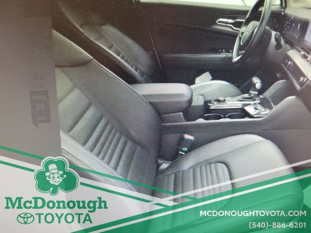 Used 2023 Kia Sportage SX image 16