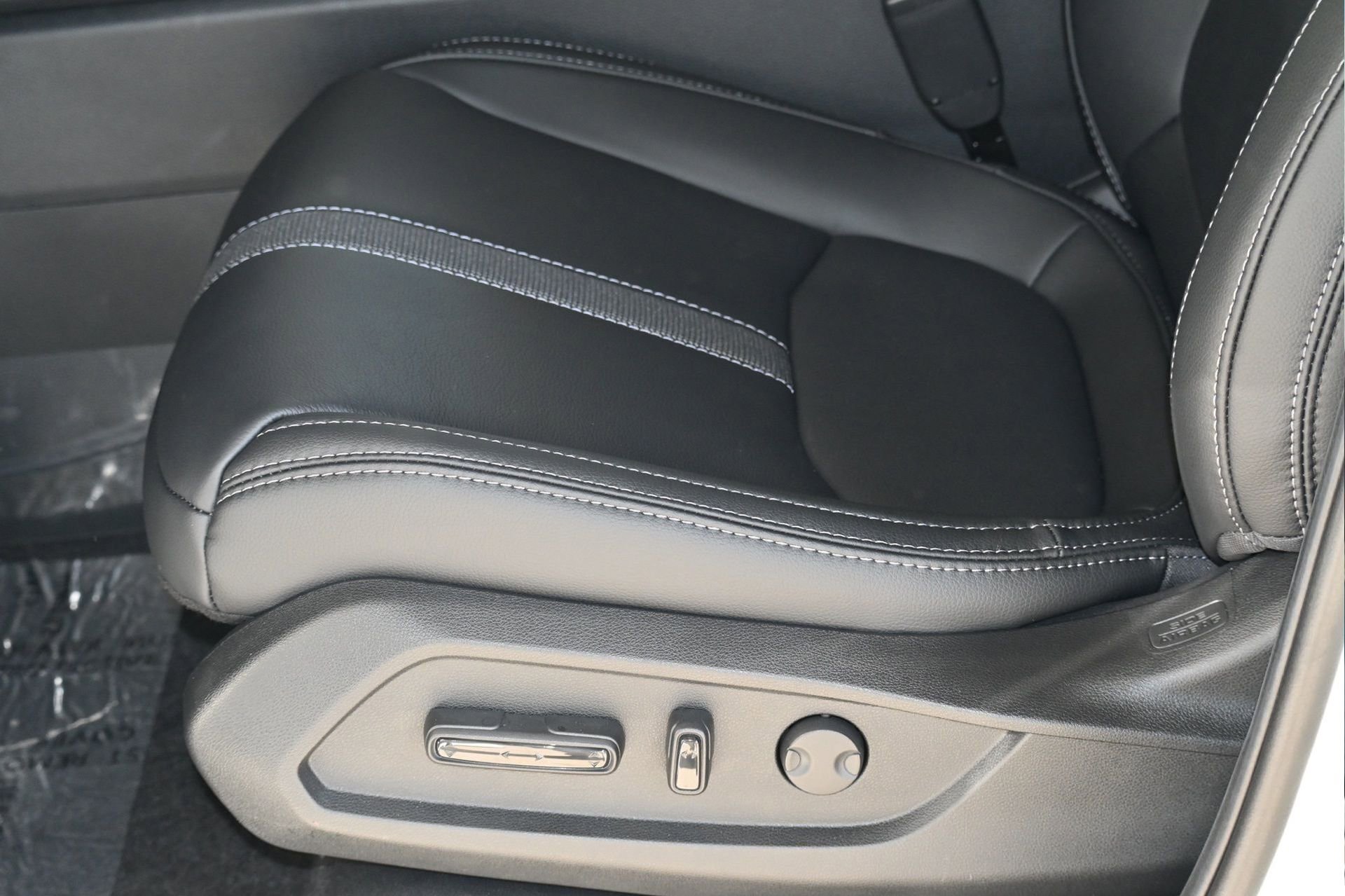 New 2025 Honda Pilot EX-L image 17