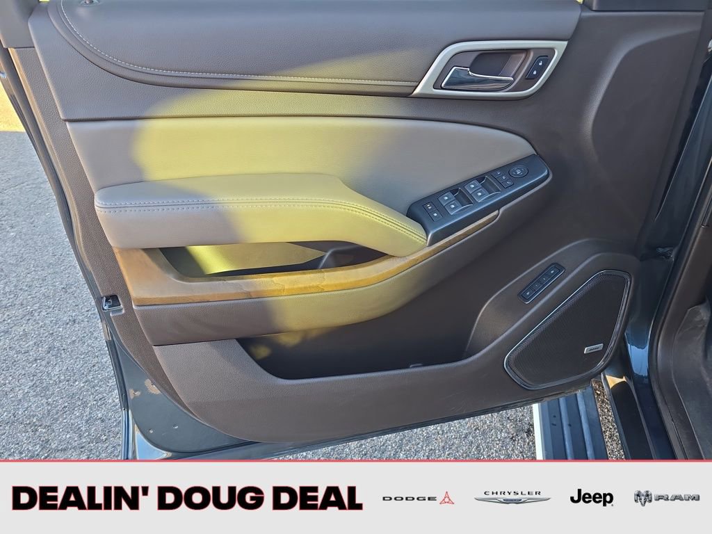 Used 2020 GMC Yukon Denali w/ Denali Premium Package image 11