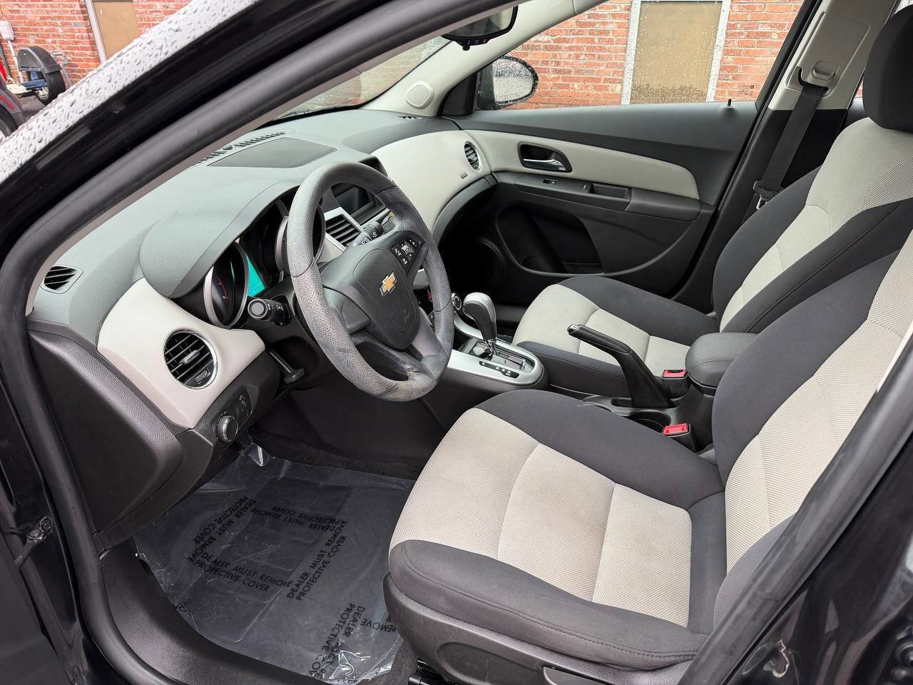 Used 2016 Chevrolet Cruze LS image 11