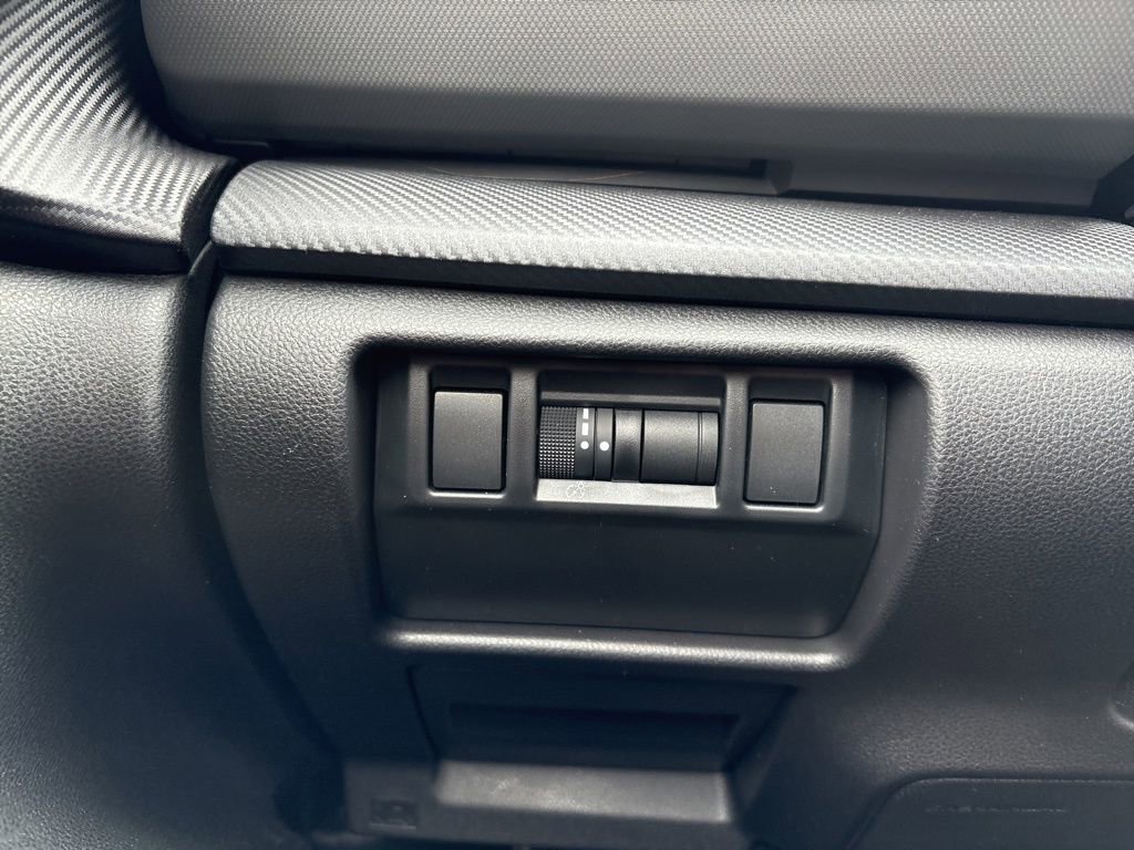 Used 2025 Subaru Crosstrek 2.5i Limited image 28