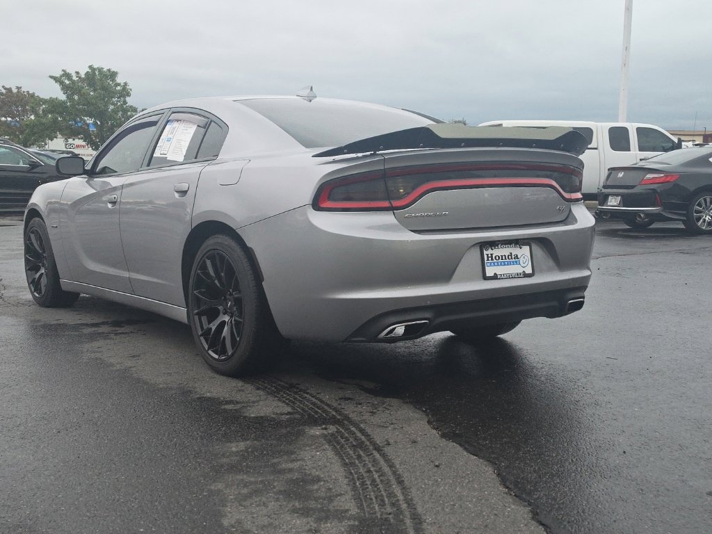 Used 2016 Dodge Charger R/T RWD image 5