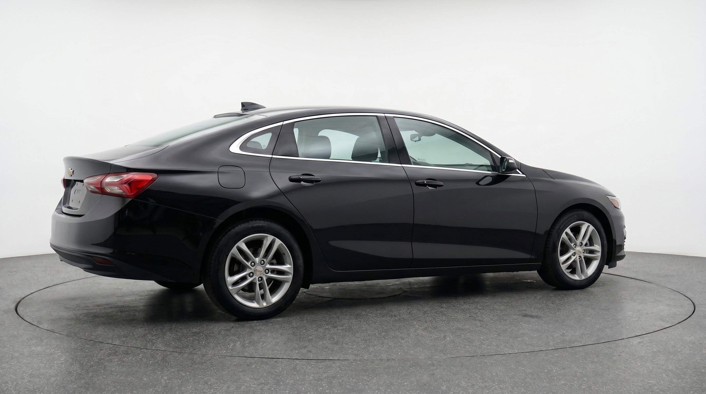 Used 2024 Chevrolet Malibu LT FWD image 9