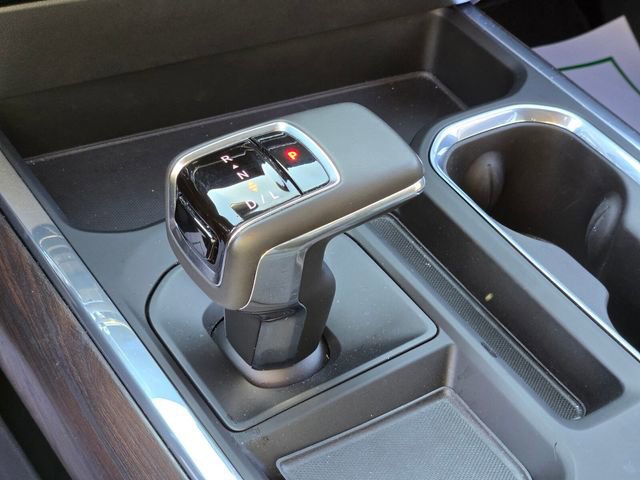 Used 2022 GMC Sierra 1500 SLT w/ SLT Premium Package AWD/4WD image 28