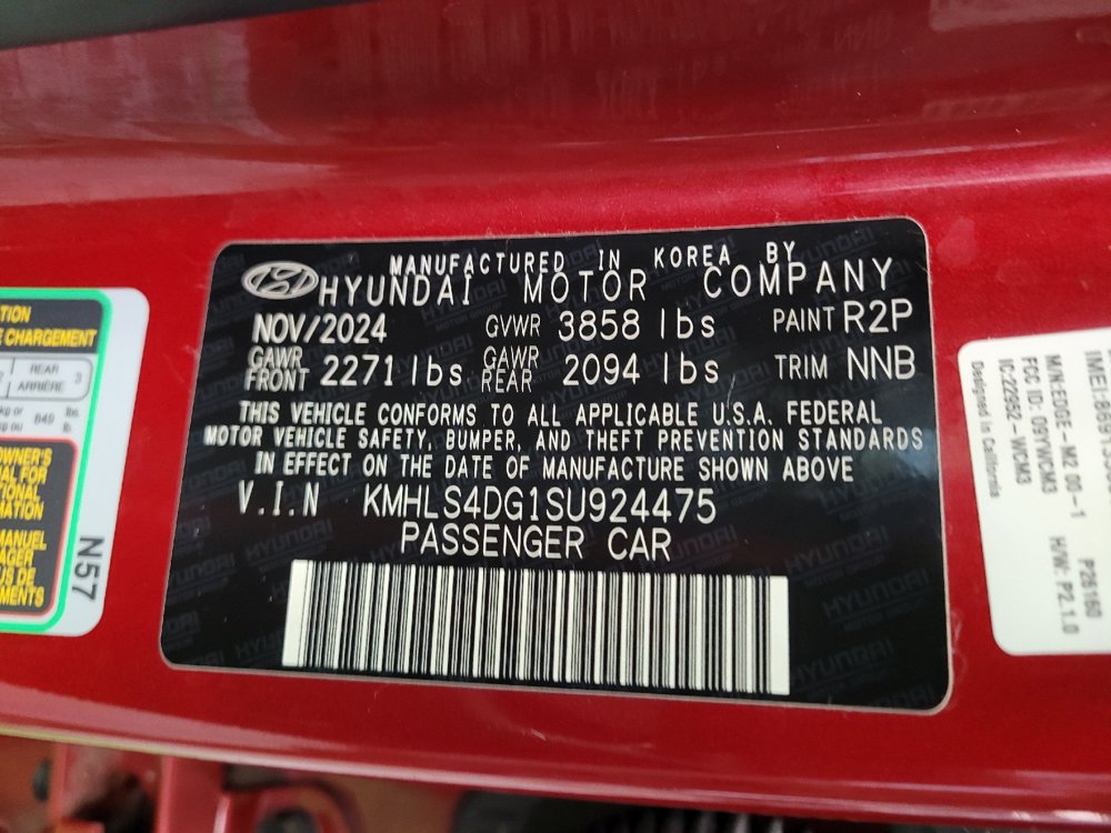 Used 2025 Hyundai Elantra SEL FWD image 33