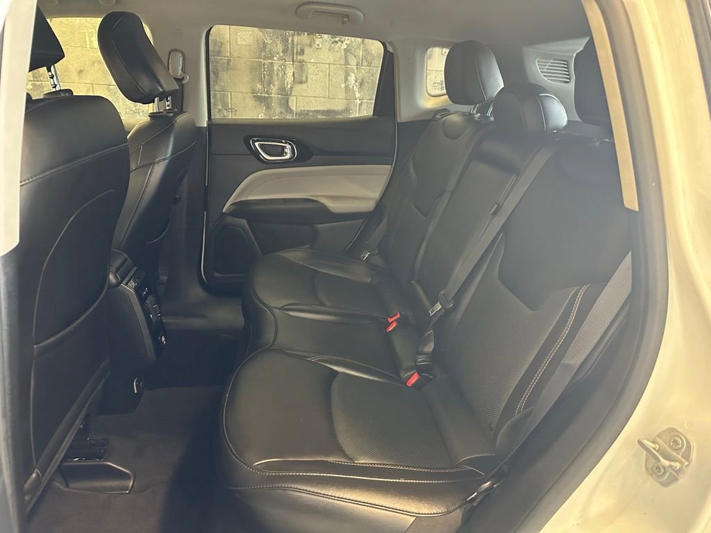 Used 2022 Jeep Compass Limited image 29