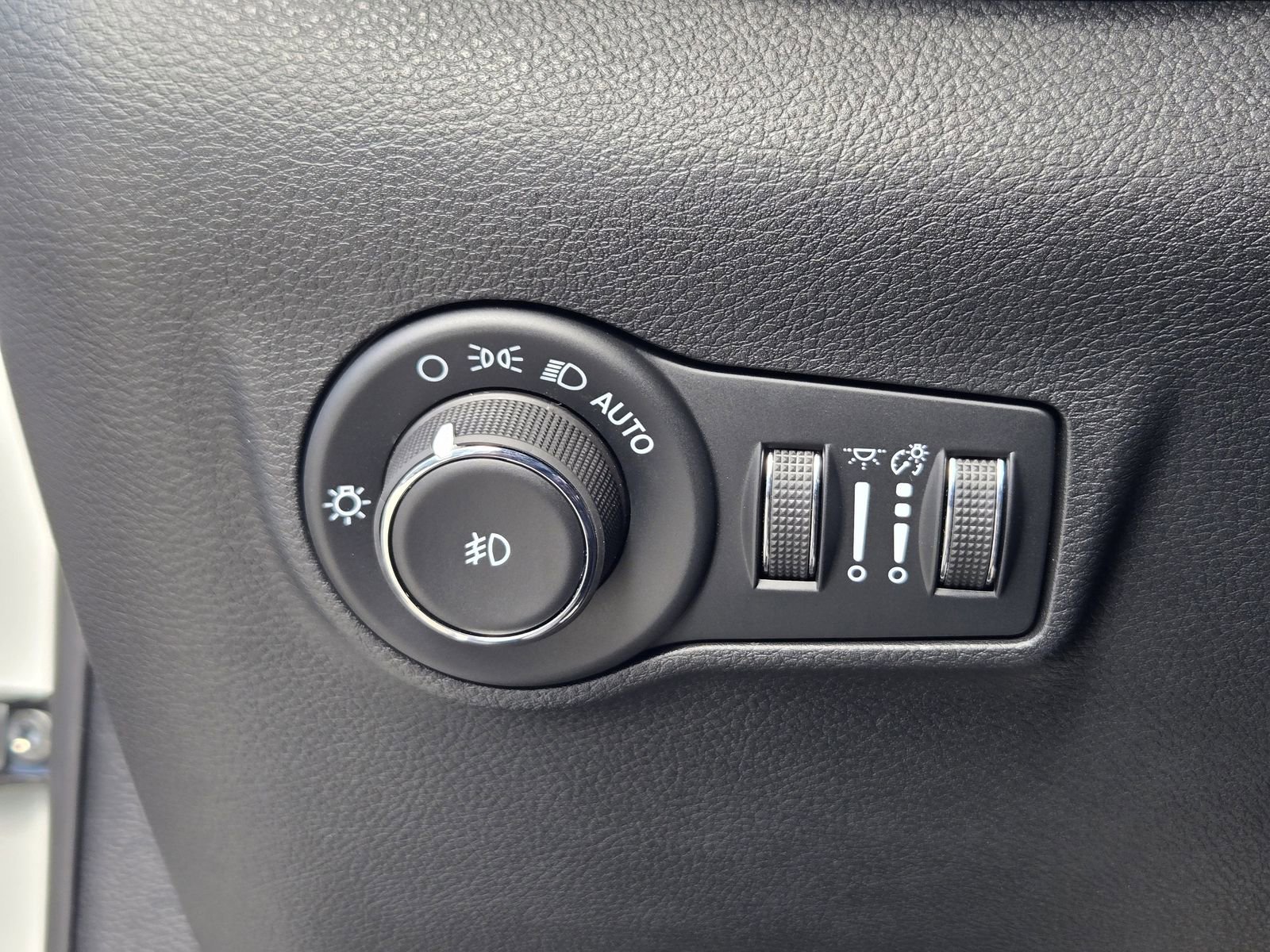 New 2026 Jeep Compass Latitude image 19