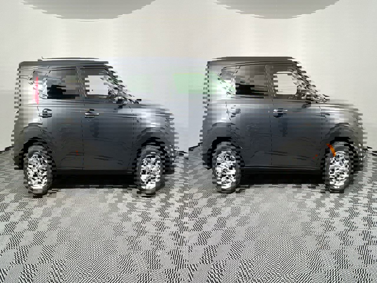 Certified 2023 Kia Soul LX w/ LX Technology Package image 2