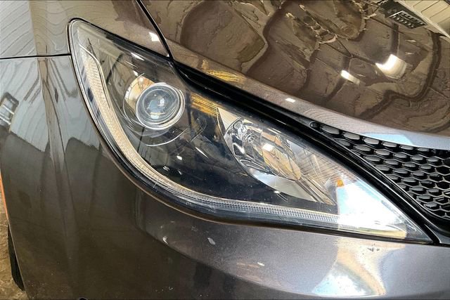 Used 2020 Chrysler Pacifica Touring w/ S Appearance Package image 4