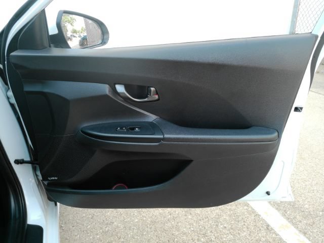 Used 2020 Hyundai Veloster 2.0 Premium FWD image 14