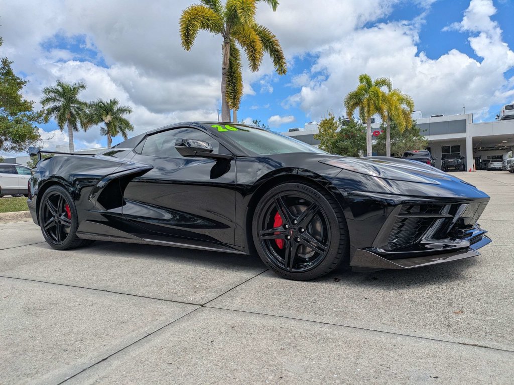 Used 2026 Chevrolet Corvette Stingray Convertible w/ 1LT RWD image 2