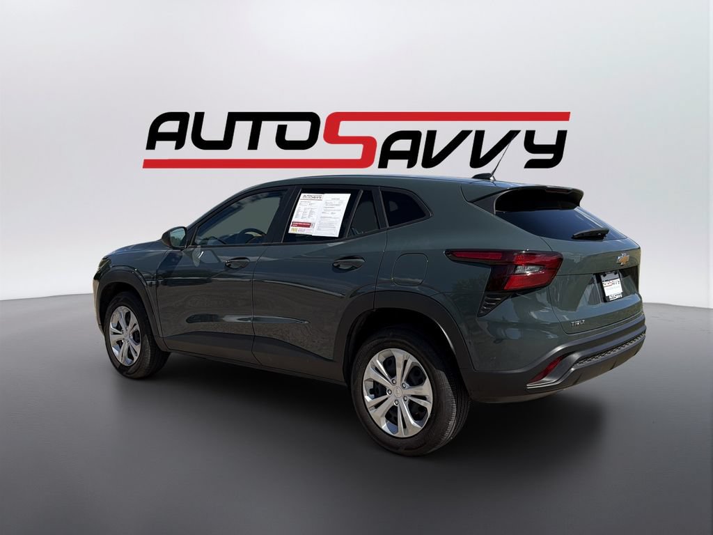 Used 2025 Chevrolet Trax LS FWD image 7