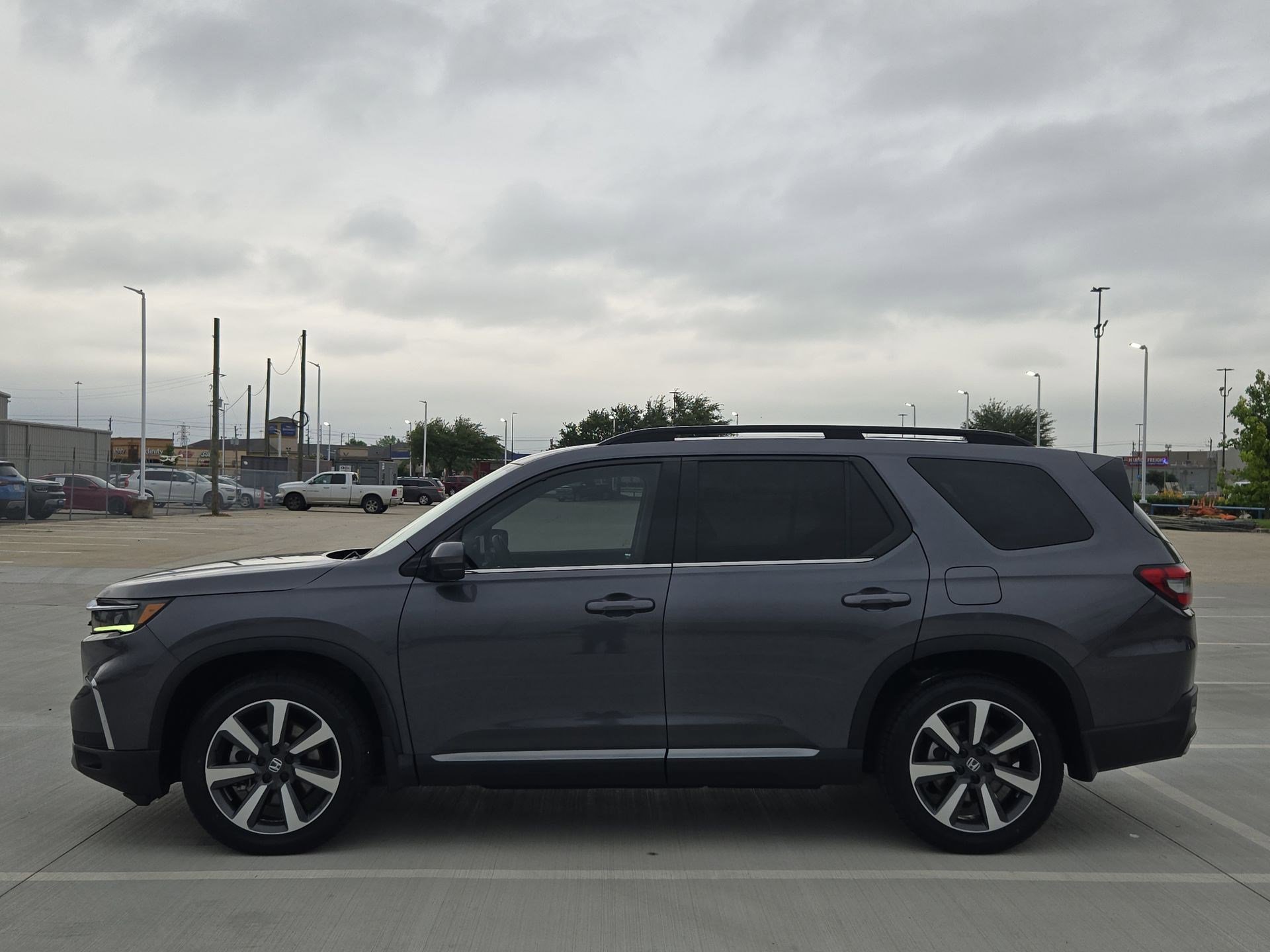 Certified 2023 Honda Pilot Touring image 7