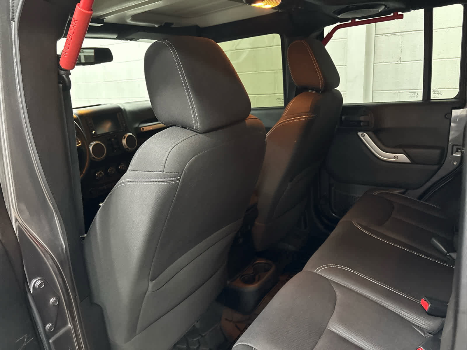 Used 2014 Jeep Wrangler Unlimited Sahara w/ Connectivity Group image 39