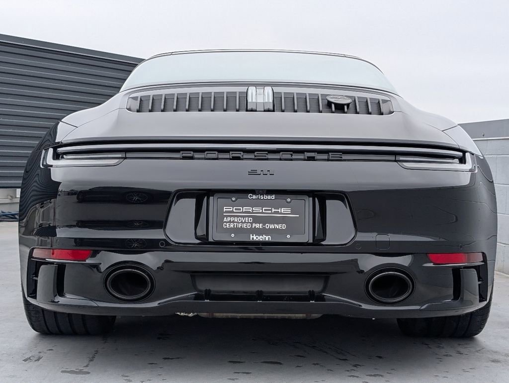 Used 2024 Porsche 911 image 11