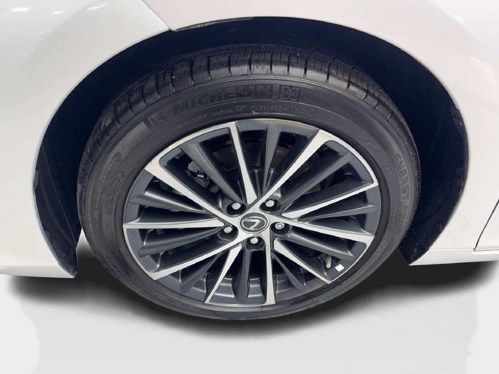 Used 2025 Lexus ES 300h w/ Premium Package FWD image 87