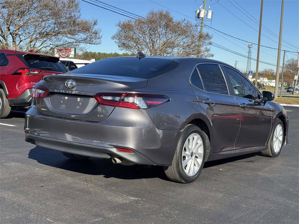 Used 2023 Toyota Camry LE image 20