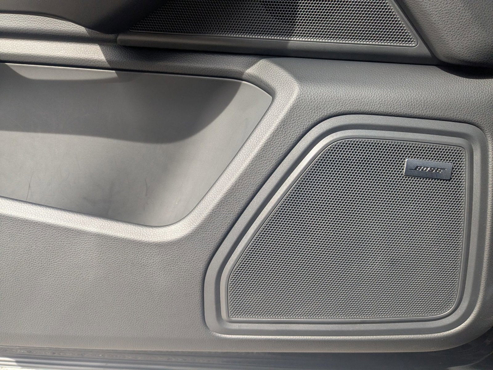 Certified 2026 Porsche Macan Turbo AWD/4WD image 13