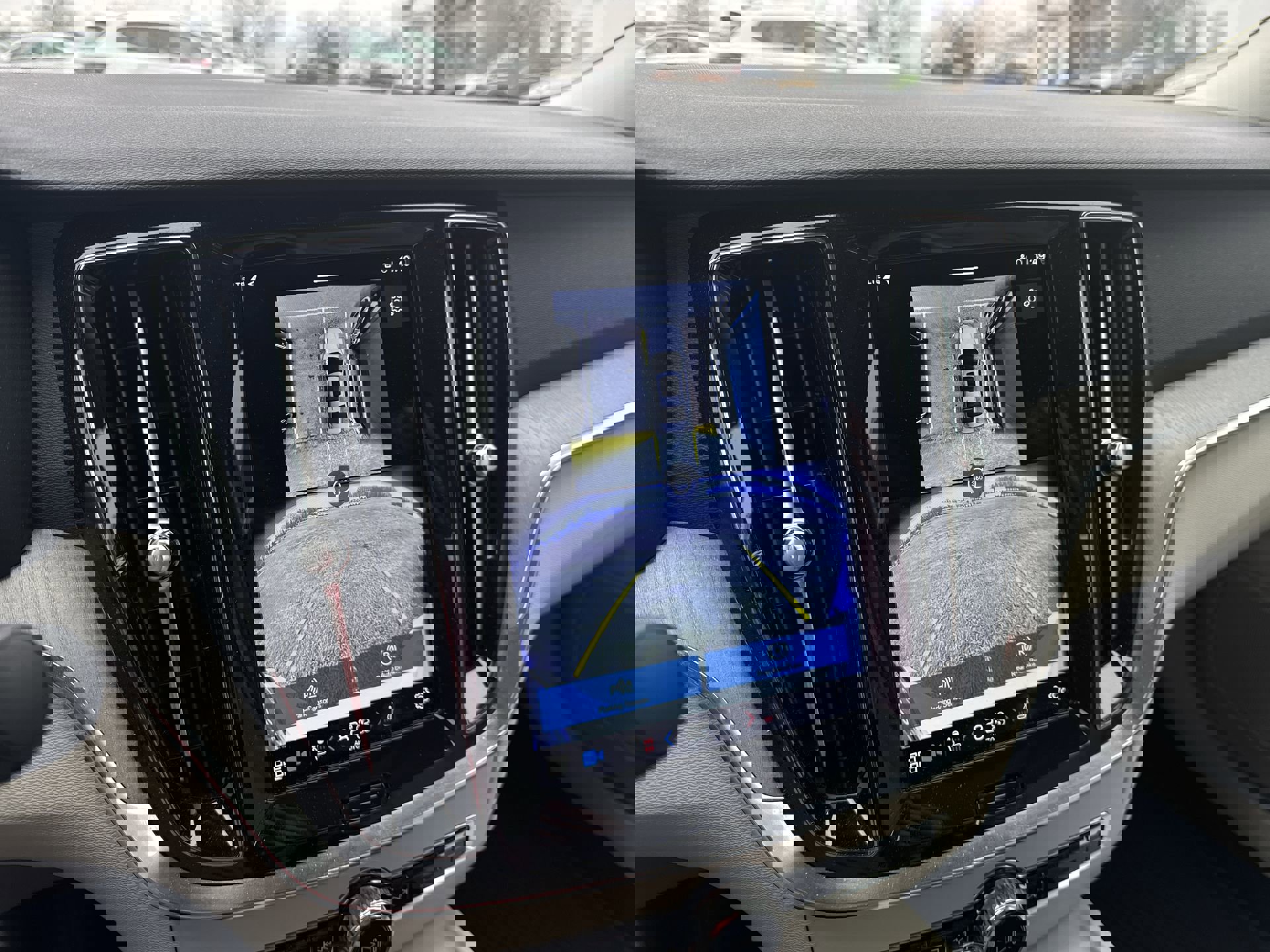 Used 2024 Volvo S60 B5 Plus w/ Climate Package image 15