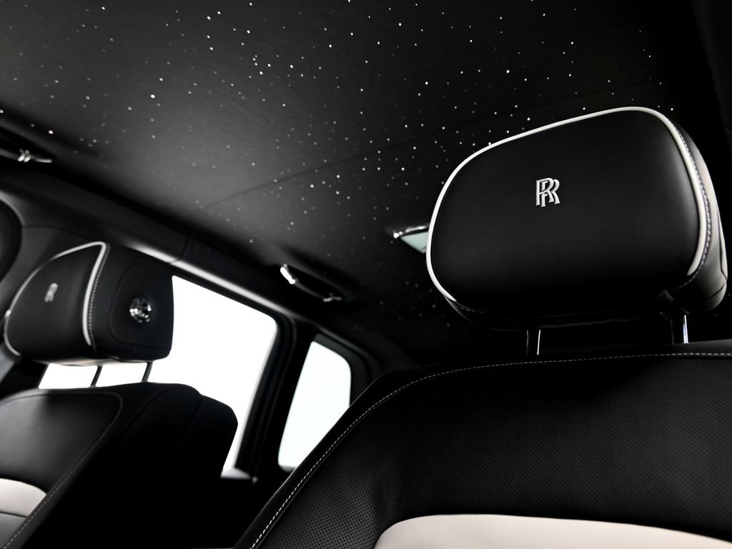 New 2027 Rolls-Royce Cullinan Black Badge AWD/4WD image 22
