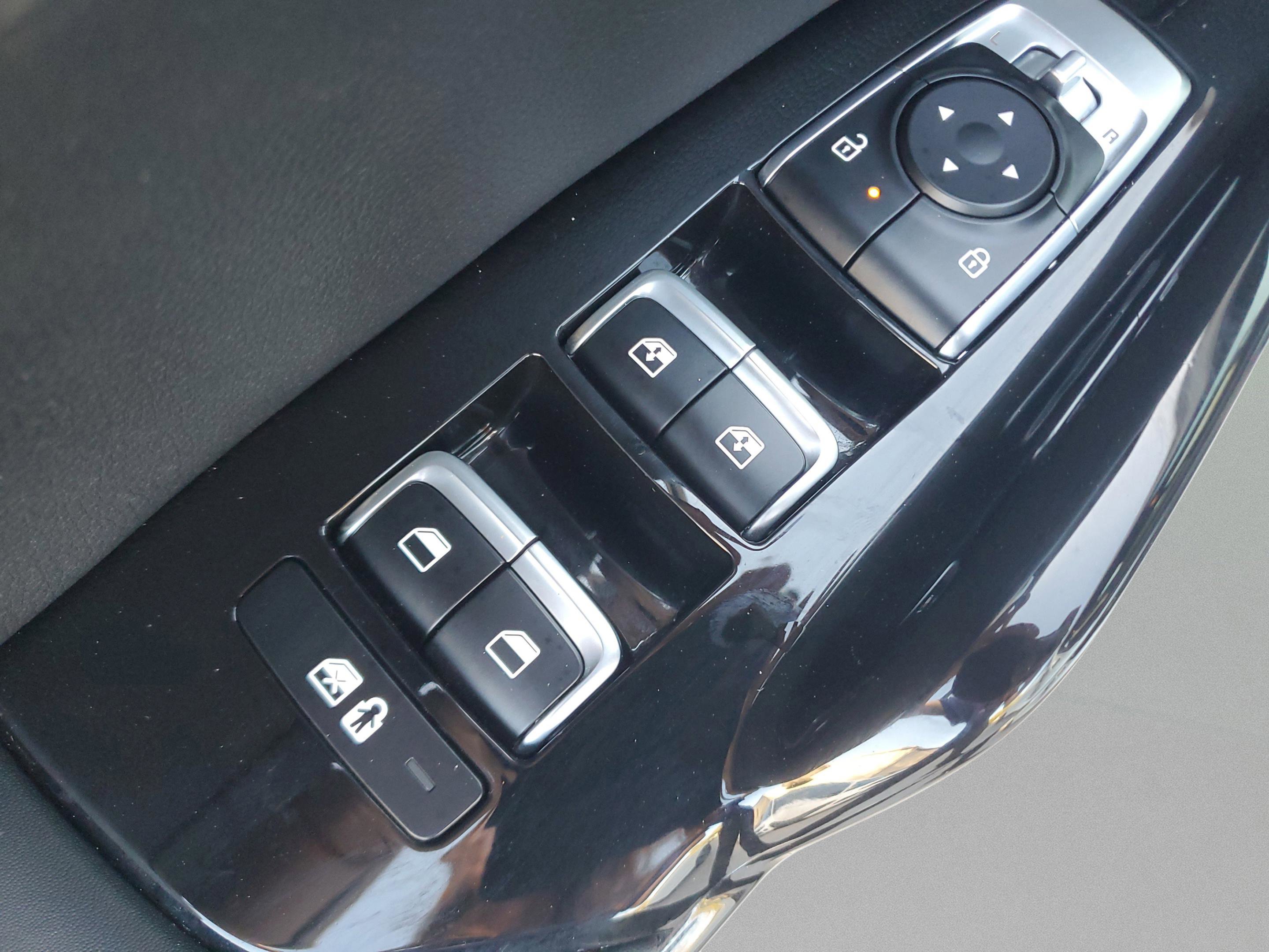 Certified 2025 Kia K5 GT-Line image 19